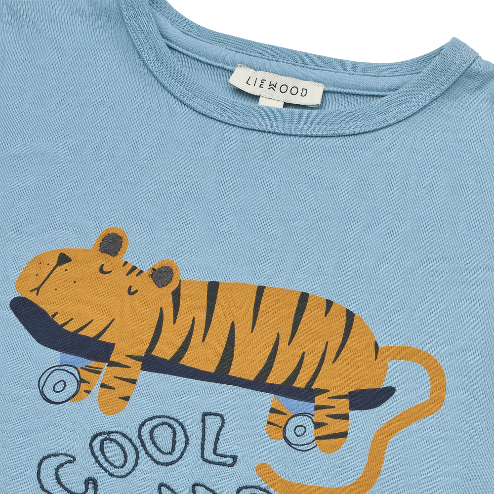 APIA Kurzarm-T-Shirt