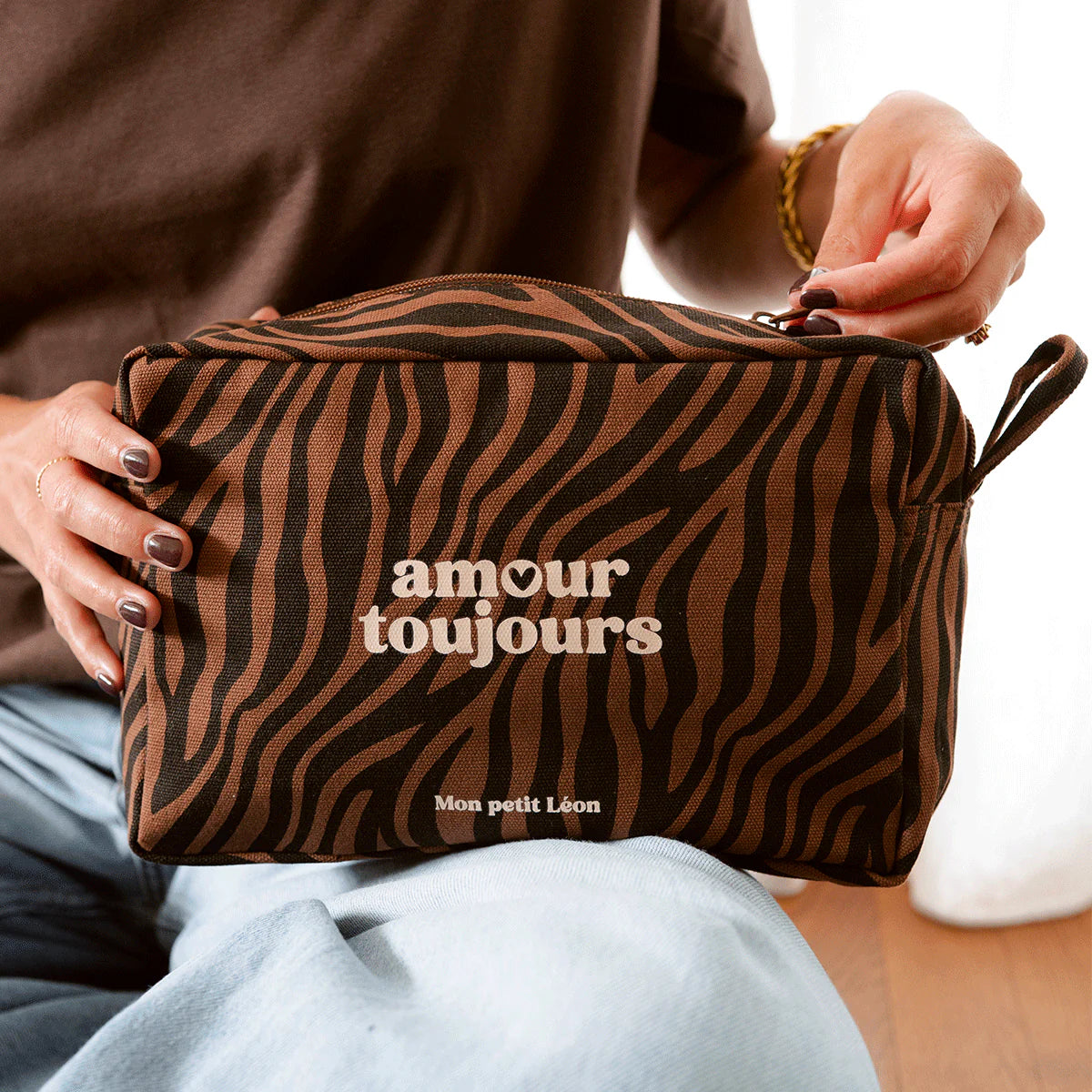 Kulturbeutel aus Baumwolle - Dunkles Zebra, amour toujours