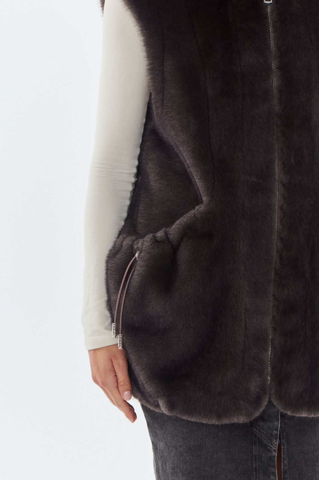 Maury Faux Fur Weste mit Kaputze