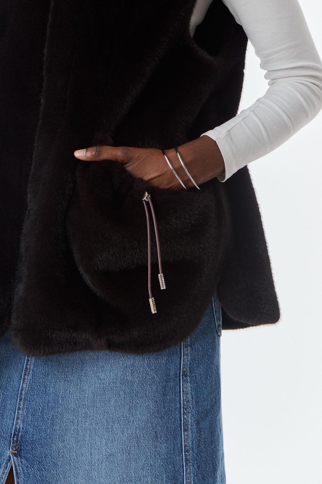 Maury Faux Fur Weste mit Kaputze