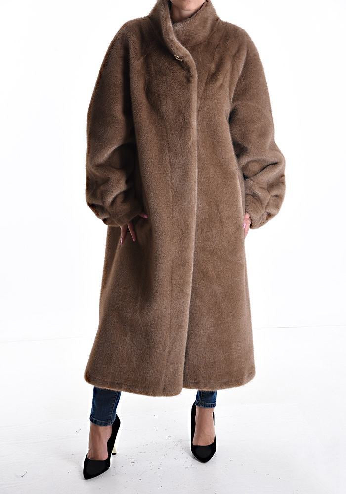 Kunstfell Mantel mit Brosche