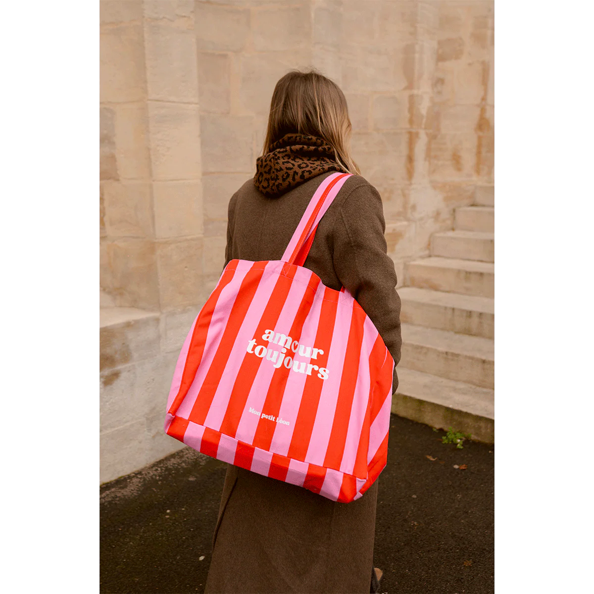 Red velvet shopper