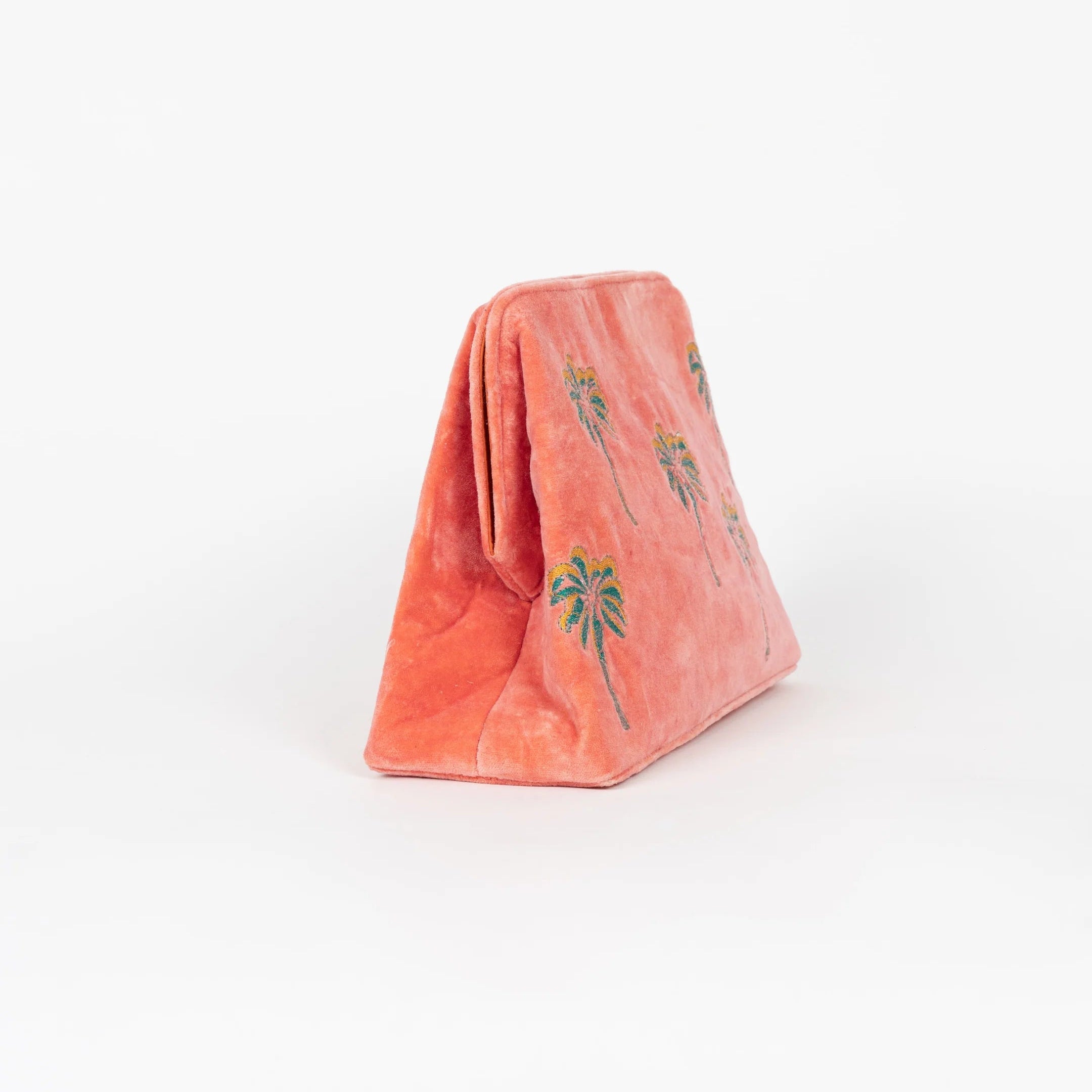 CLUTCH PALMS VELVET CORAL