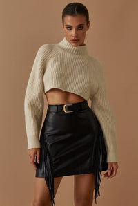 Minirock mit Fransen in Lederoptik