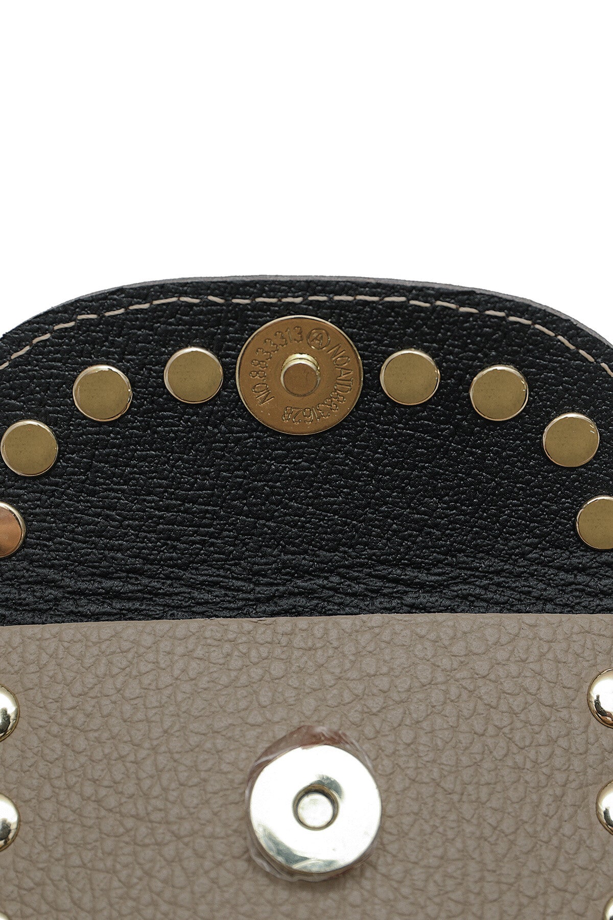 Lederportemonnaie Leina mit Nieten